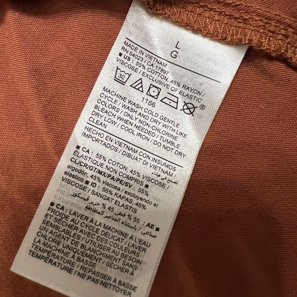 Old Navy Waist-Defined Ruffled Off-The-Shoulder Smocked Maxi Dress Large-Small - Picture 4 of 8